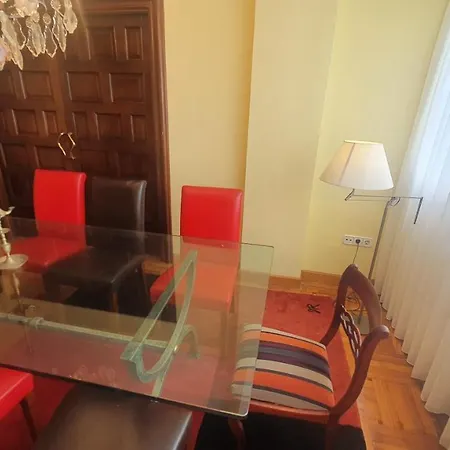 Appartamento Mirando Al Puerto - 4 Hab, 3 Banos, 150 M2, Vistas Gijón
